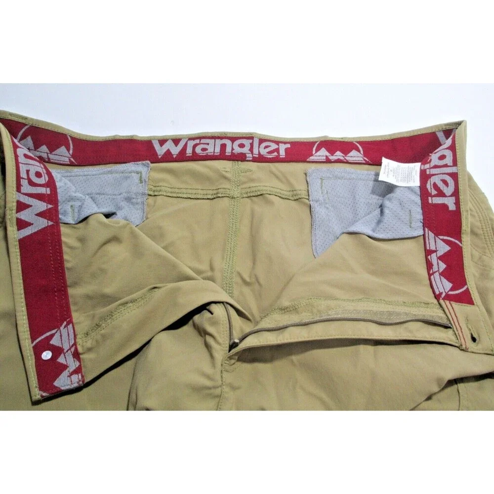 Wrangler Men Shorts Size 44x10 Tan Nylon Reinforced Waist